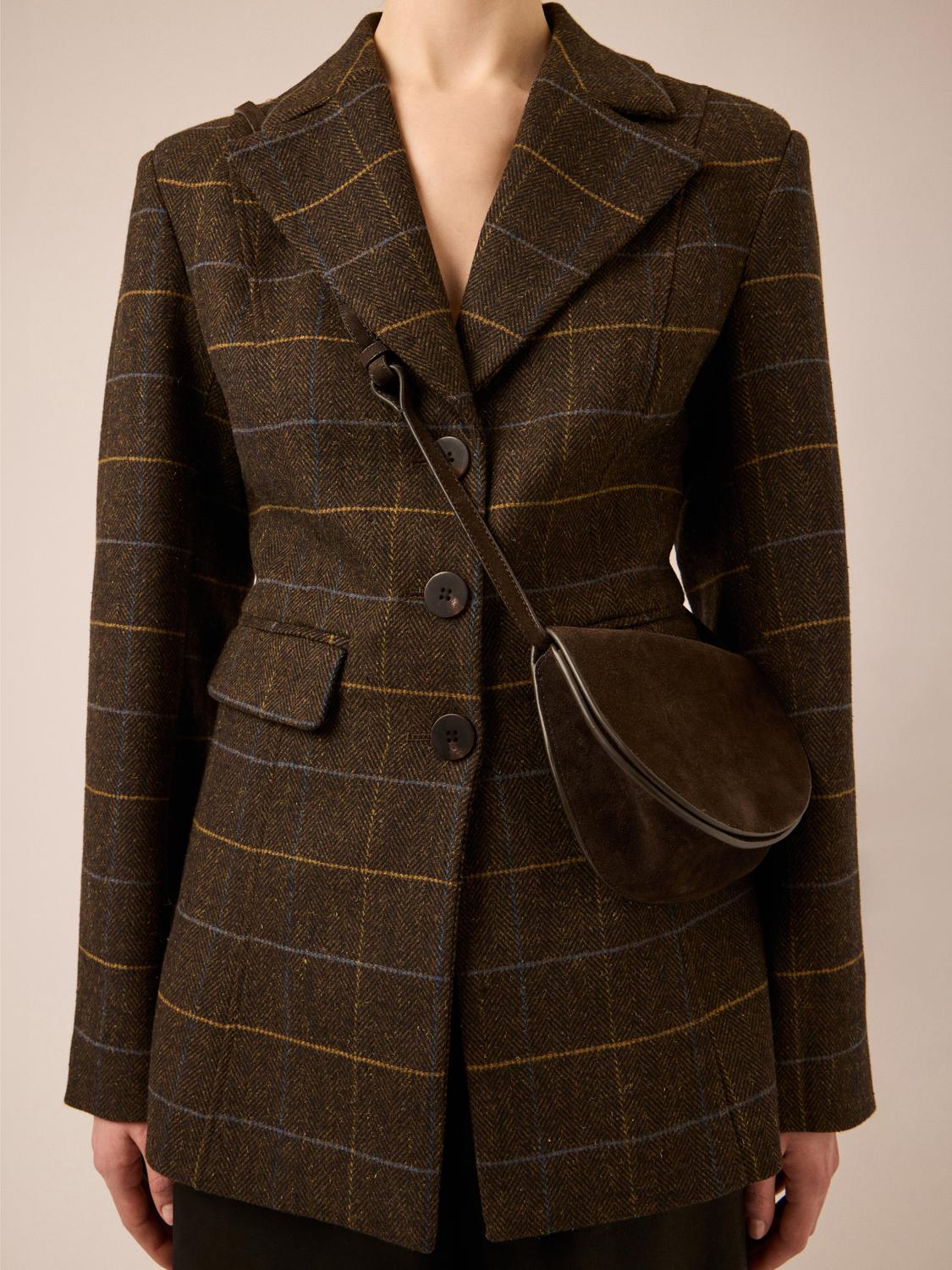 model_shot-front